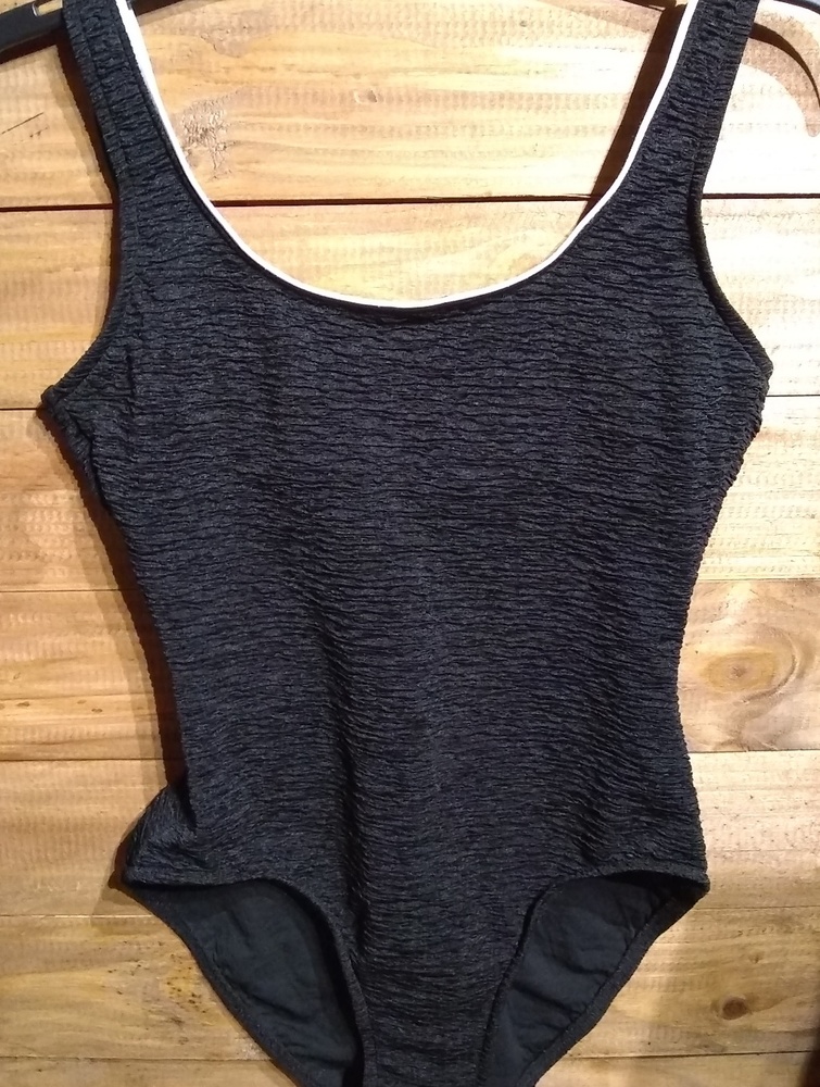 Mainstream One-piece